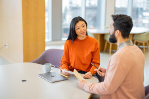 HR-Benefits Woman Professional Hr Explaining Employee Benefits
